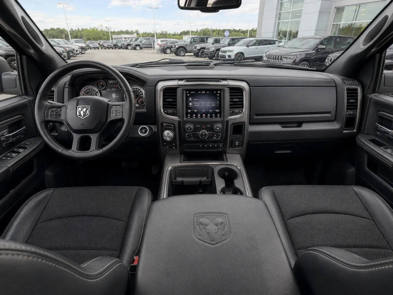 2017 Ram 1500 Sport Crew Cab 4x4 thumbnail 7