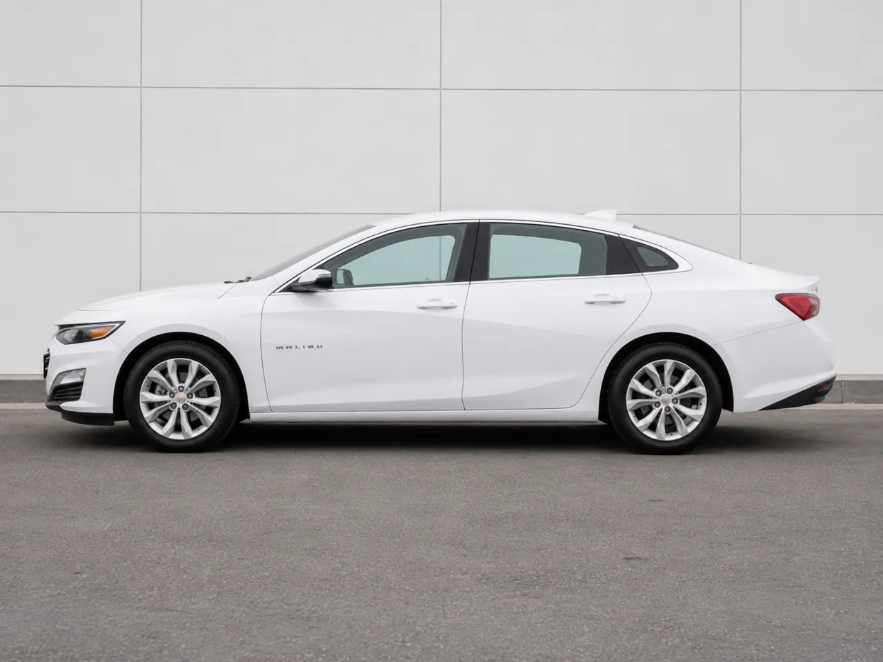 2019 Chevrolet Malibu LT thumbnail 4