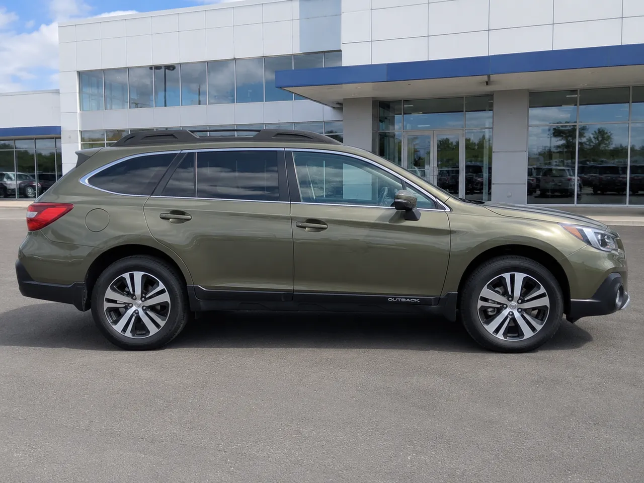 2019 Subaru Outback Touring thumbnail 4
