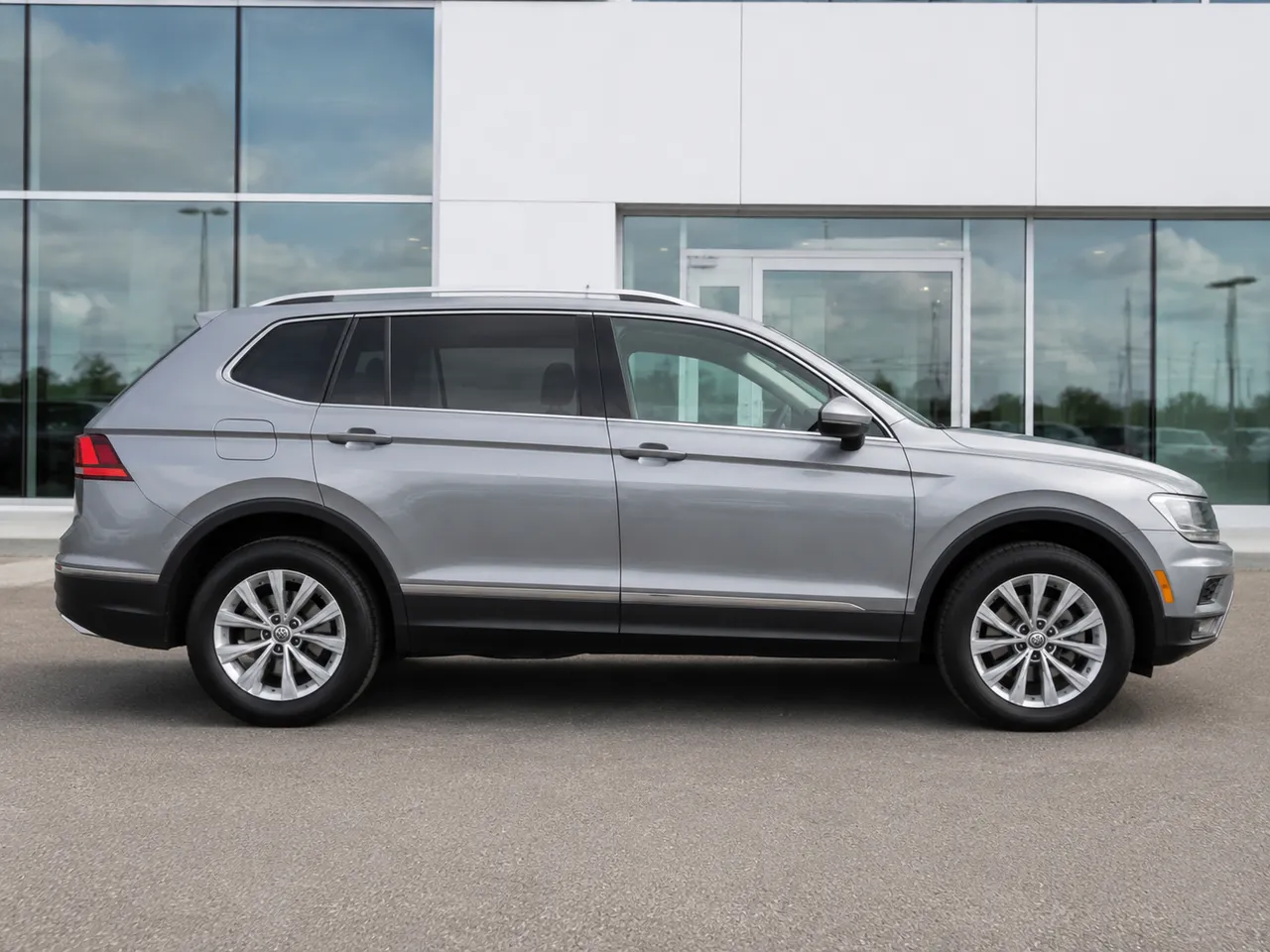 2020 Volkswagen Tiguan Comfortline thumbnail 4