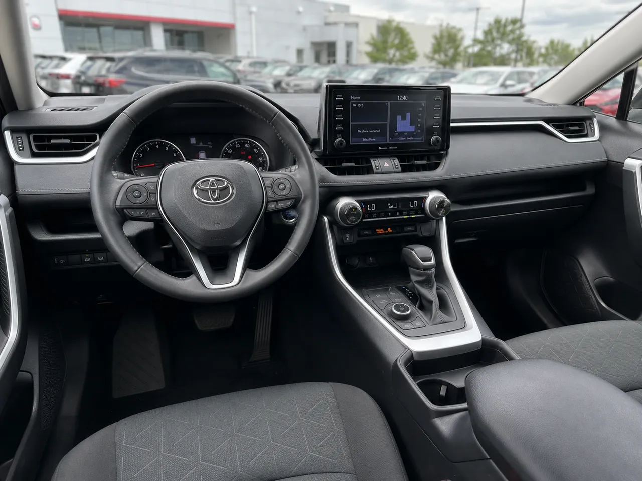 2021 Toyota RAV4 XLE AWD thumbnail 7