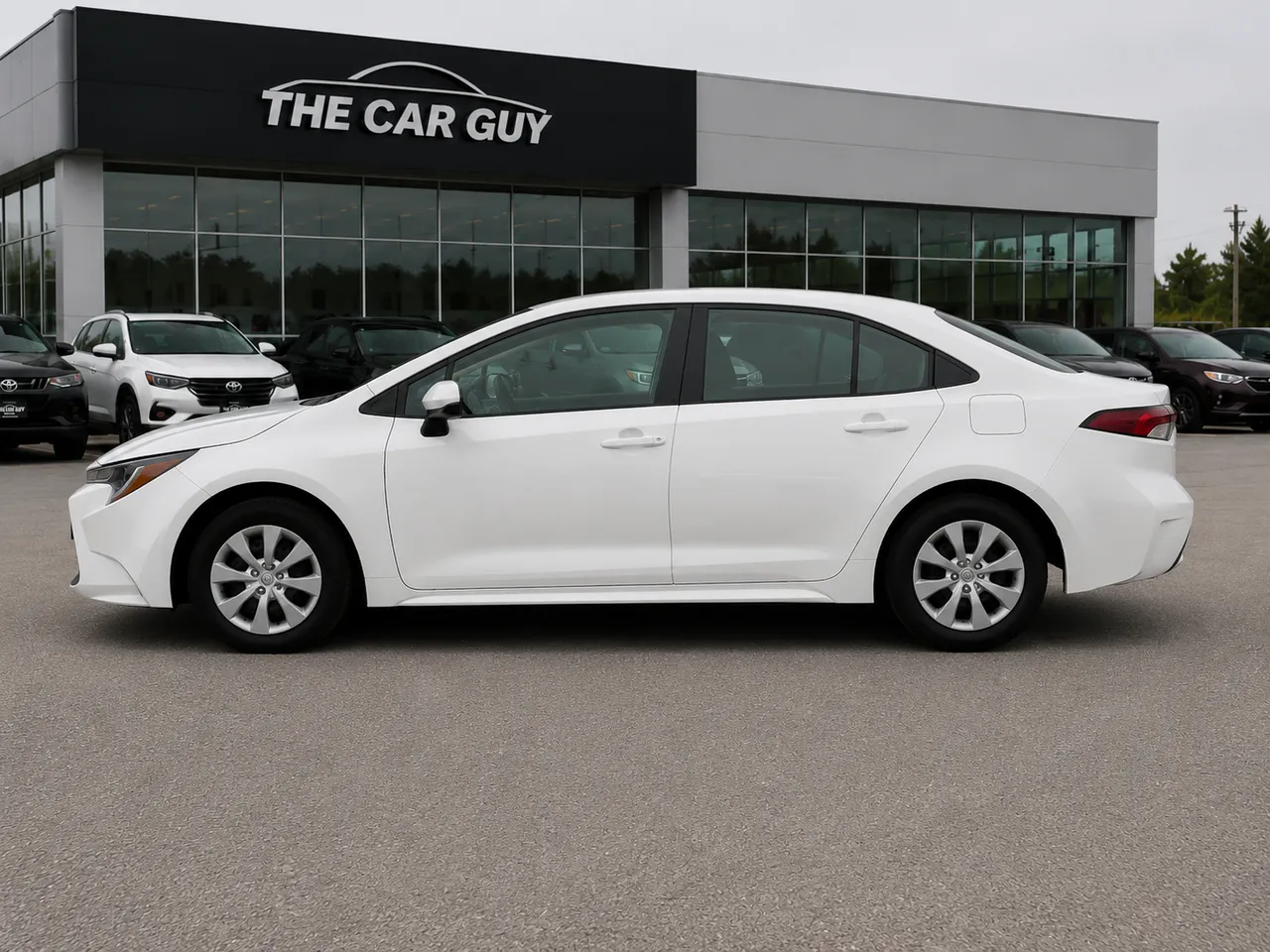 2022 Toyota Corolla LE - Photo 3