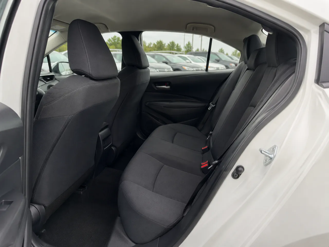 2022 Toyota Corolla LE thumbnail 8